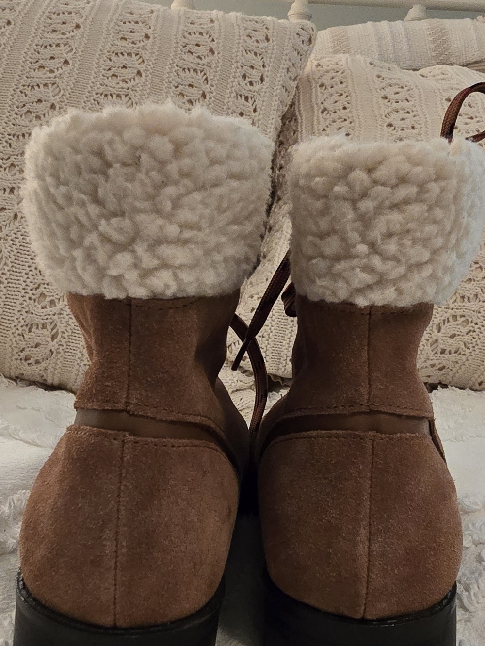 Crown & Ivy Women’s June Tan Suede Lace-Up Shearling Ankle Boots, Size 7.5 - Picture 5 of 10